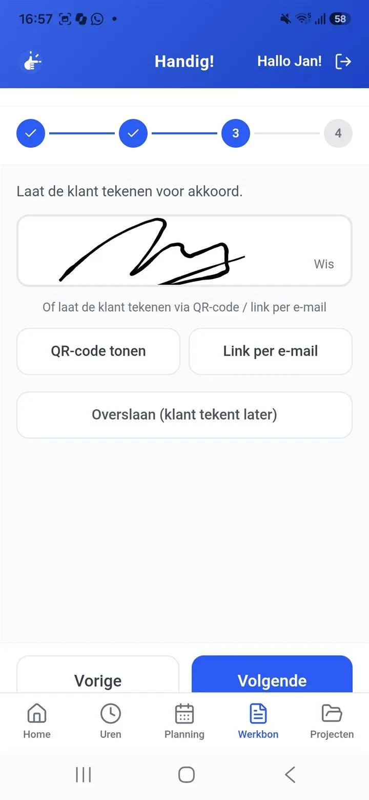 De Handig!-app: de klant tekent op het scherm voor akkoord op het meerwerk